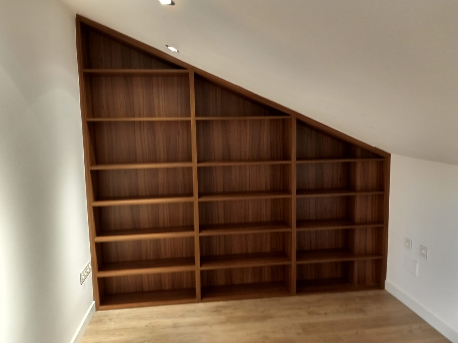 librerías a medida, ejemplo modelo triangular