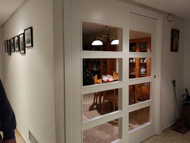 puerta-corredera-salon-detalle-cristal